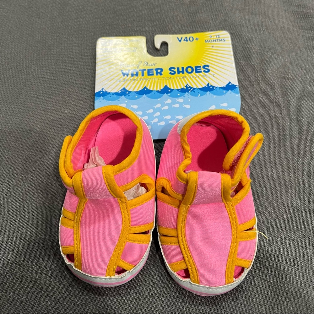 NWT Rising Star Pink and orange Water Shoes for Babies - 9-12mos. V40+